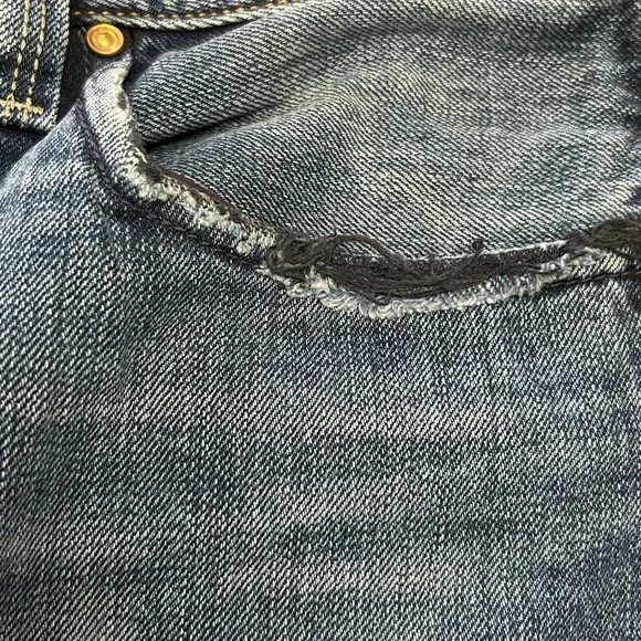 Diesel Larkee Y2K dark wash with distressing Size:32